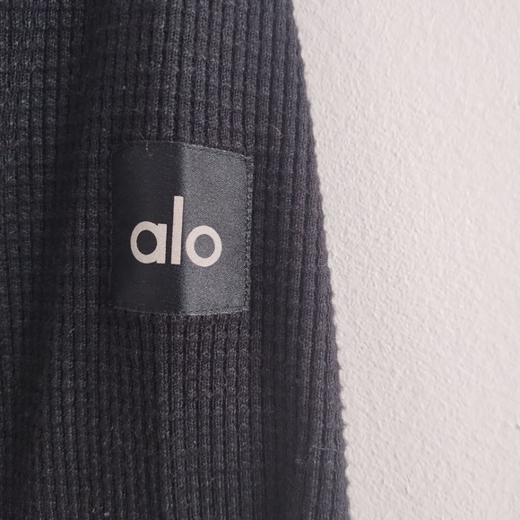 ALO Yoga Waffle Weekend Escape Mock Neck Long Sleeve Black Sweatshirt Top - Picture 7 of 11